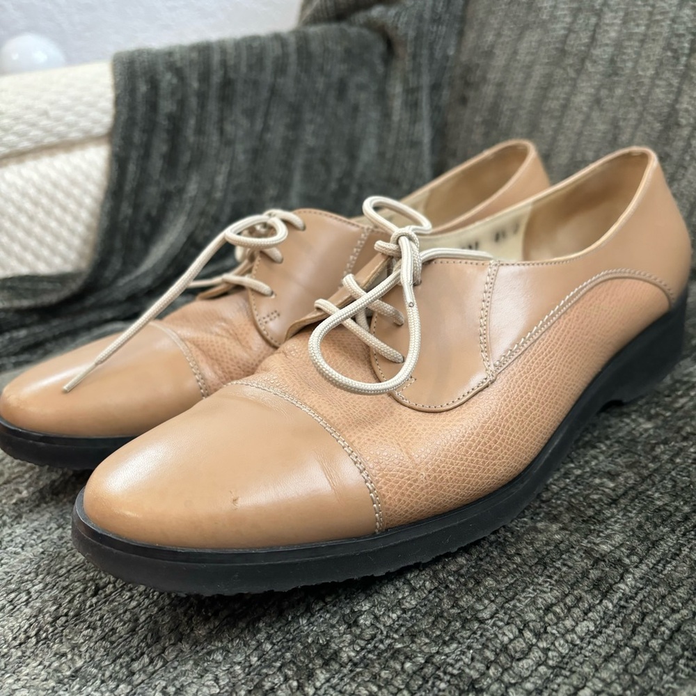 Vintage Salvatore Ferragamo 8.5